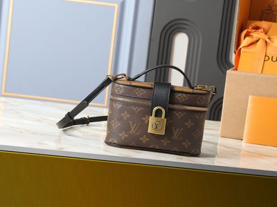 Louis Vuitton low key vanity pouch women crossbody bag ODTF04