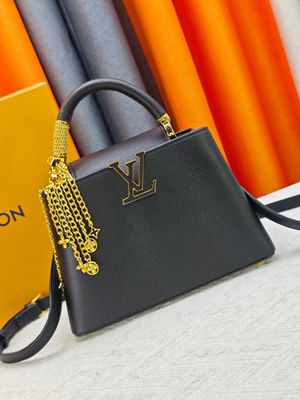 Louis Vuitton Capucines bb crossbody bag ODTH05