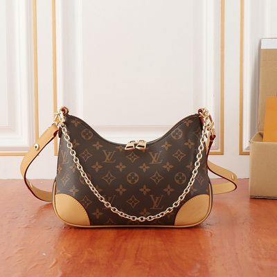 Louis Vuitton Boulogne crossbody bag ODTH05