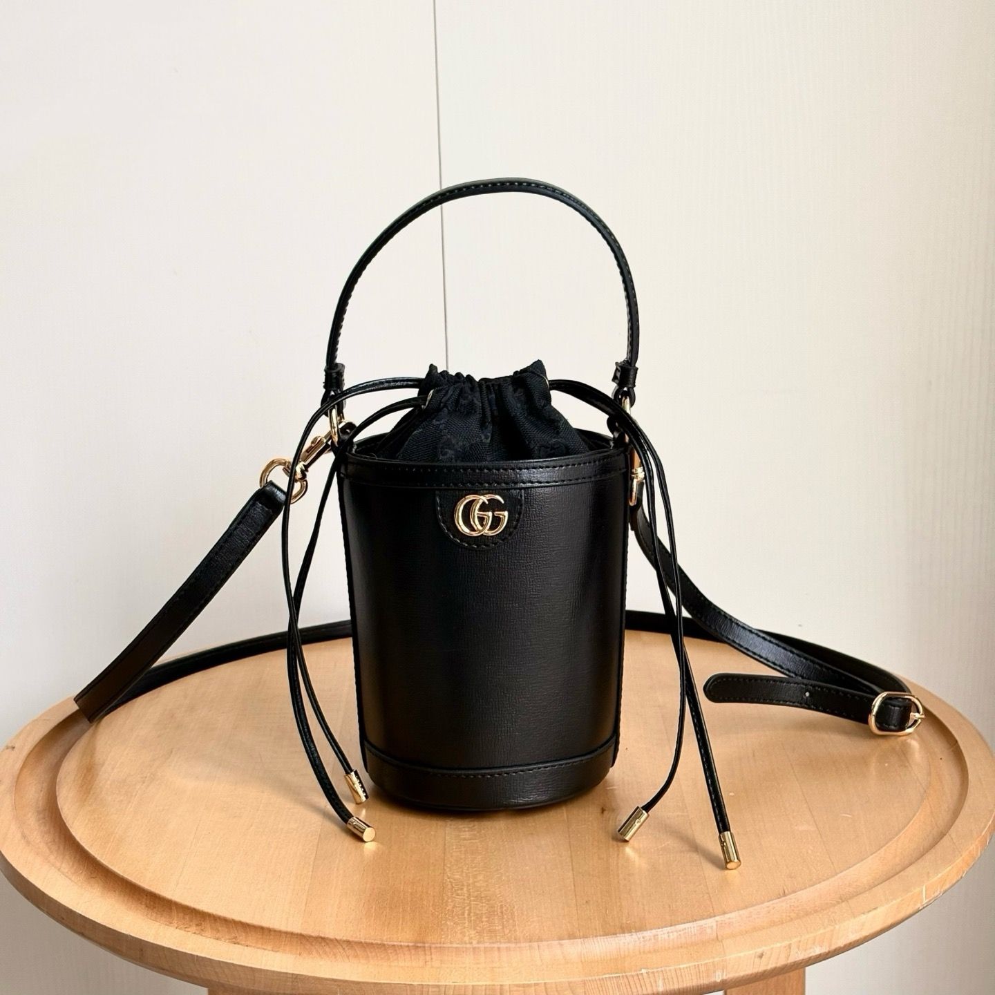 Gucci Ophidia mini bucket shoulder bag GHCH01