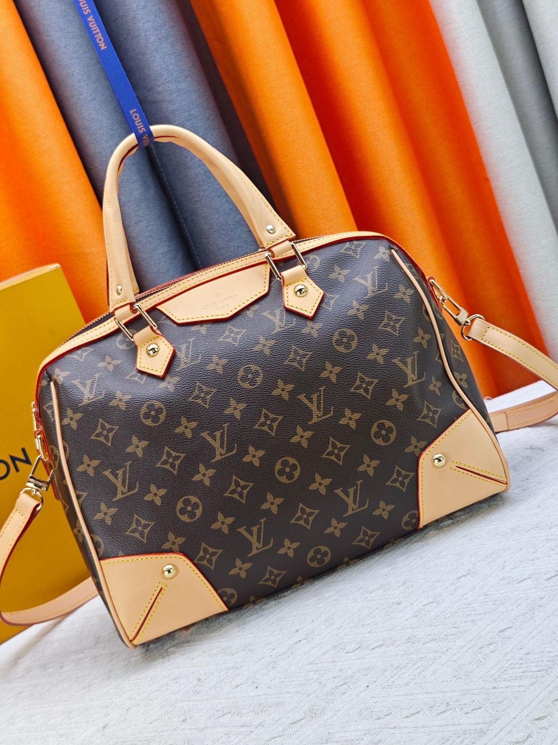 Louis Vuitton Retiro monogram shoulder bag OIBH05