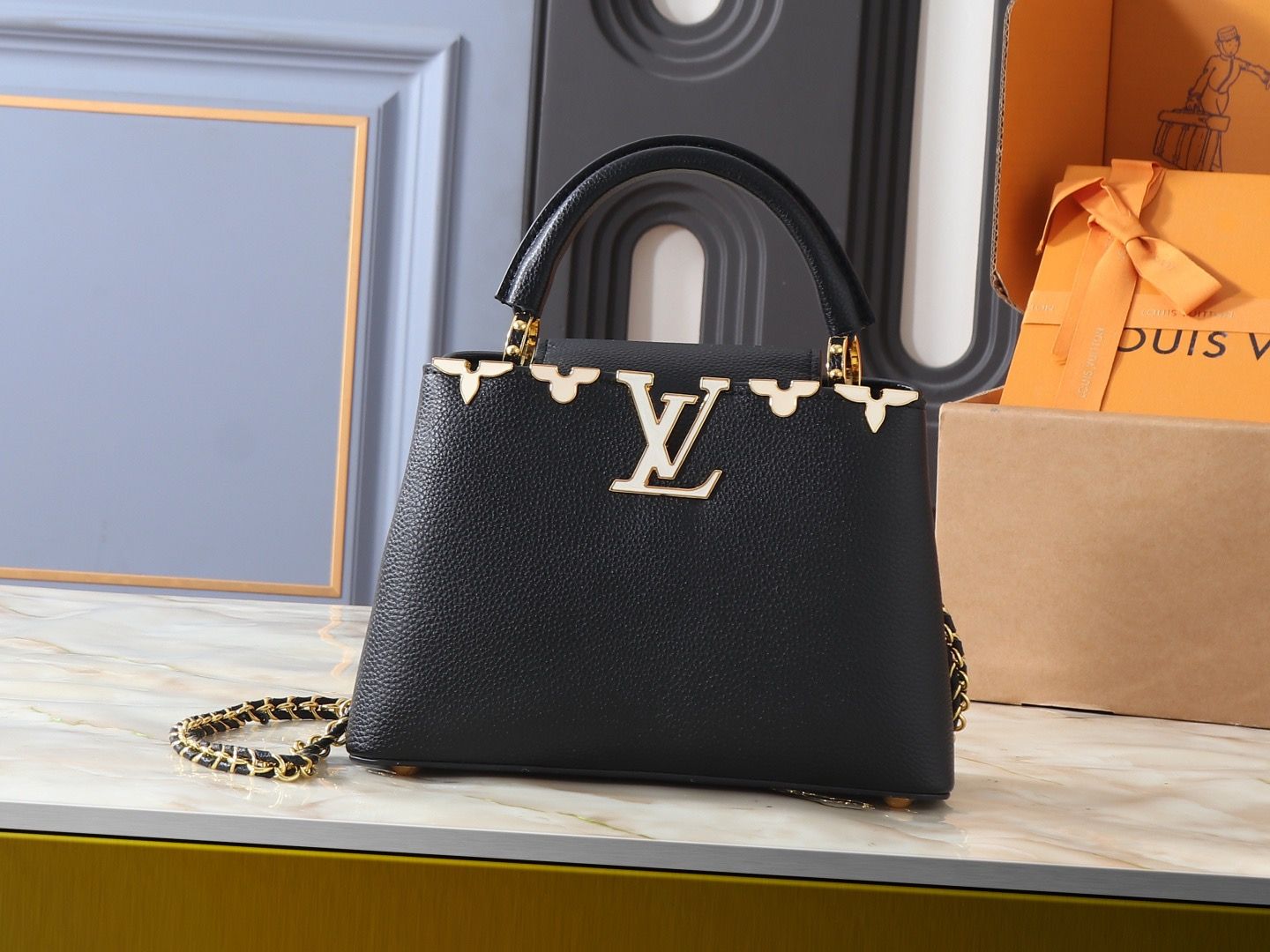 Louis Vuitton Capucines BB crossbody bag ODTH11