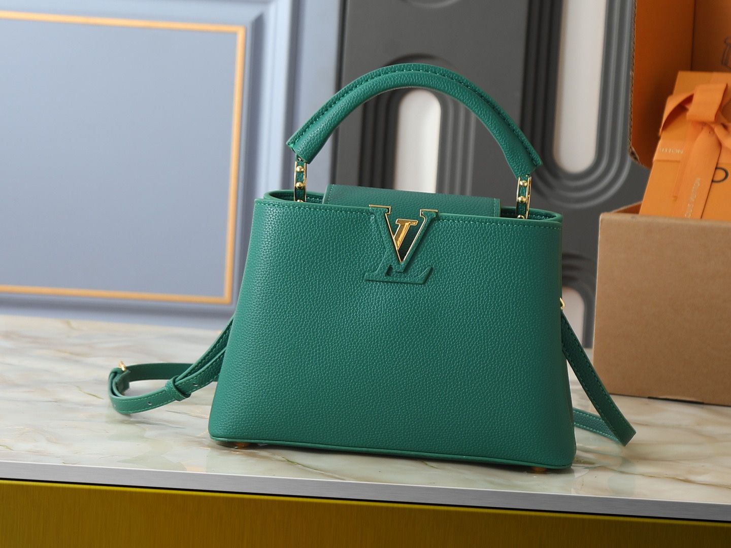 Louis Vuitton Capucines BB crossbody bag ODTH12
