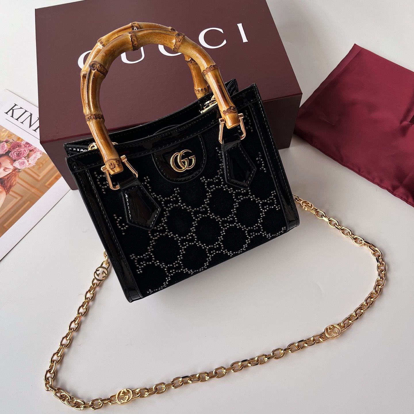 Gucci Diana velvet shoulder bag GHCJ02
