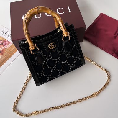 Gucci Diana velvet shoulder bag GHCJ02