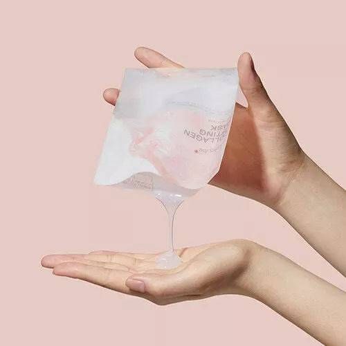 MEDICUBE - Collagen Lifting Mask - Lakštinė veido kaukė, praturtinta trigubo kolageno kompleksu, suteikia dehidratuotai odai drėgmės ir atkuria jos elastingumą.