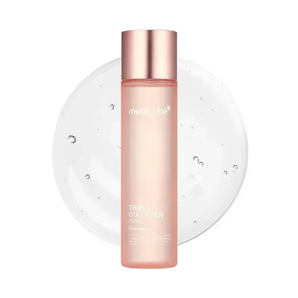 MEDICUBE - Triple Collagen Toner - Giliai drėkinantis tonikas, kuris pagerina odos elastingumą ir padeda atkurti tolygų veido atspalvį.