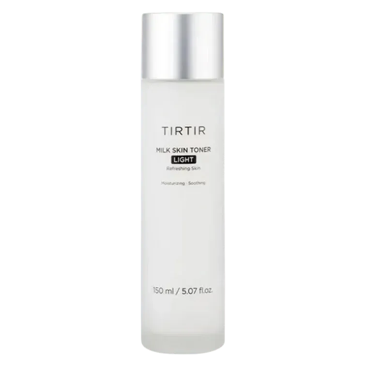 TIRTIR - Milk Skin Toner Light - Light Moisturizing Toner with Rice Extract. ​Lengvos pieniškos tekstūros veido toneris, kuris drėkina ir skaistina veido odą. Jo sudėtyje esantis patentuotas ingredientas padeda nuraminti ir atgaivinti odą, kad ji būtų švytinti ir sveika.
