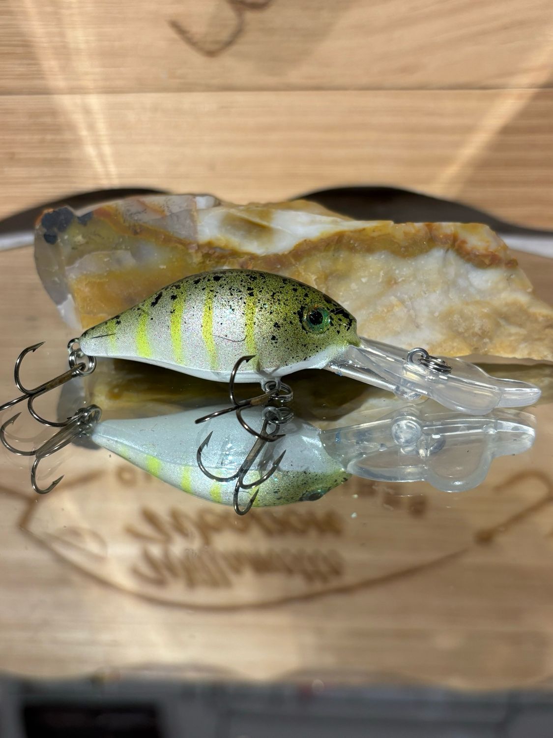 Houlihan - Chartreuse Perch