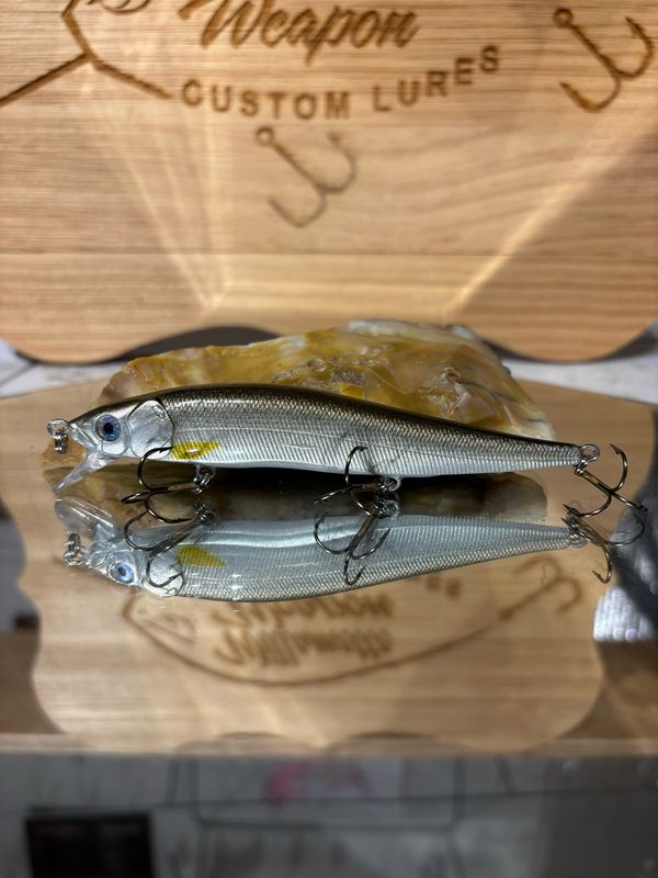 Bolt- Golden Shiner