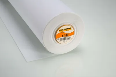 🧵 Vlieseline S 520 – kraftigt strykbart mellanlägg för väskor, bälten och inredning