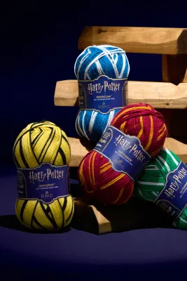Harry Potter-garn från DMC – Sticka din egen Hogwarts-halsduk