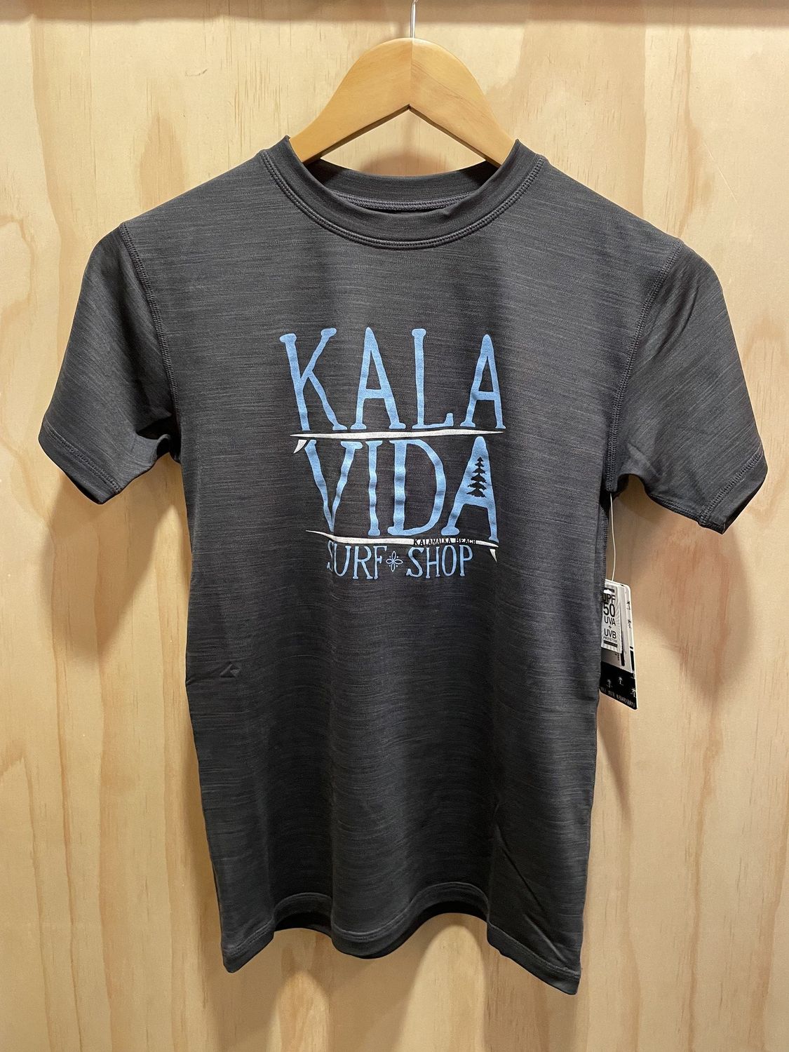 Kalavida, Big Pine Kids Uvee Tech Shirt, Color: Charcoal, Size: 6