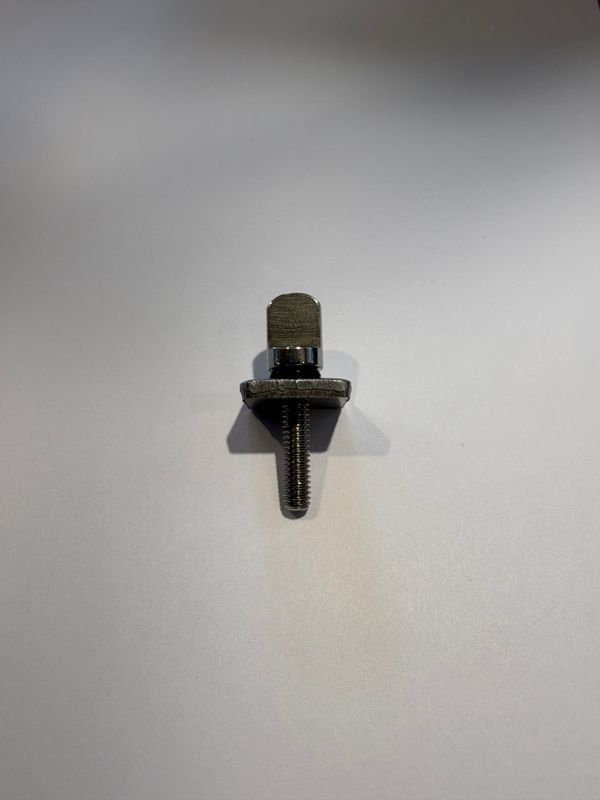 Fin Plate and Screw, Twist off