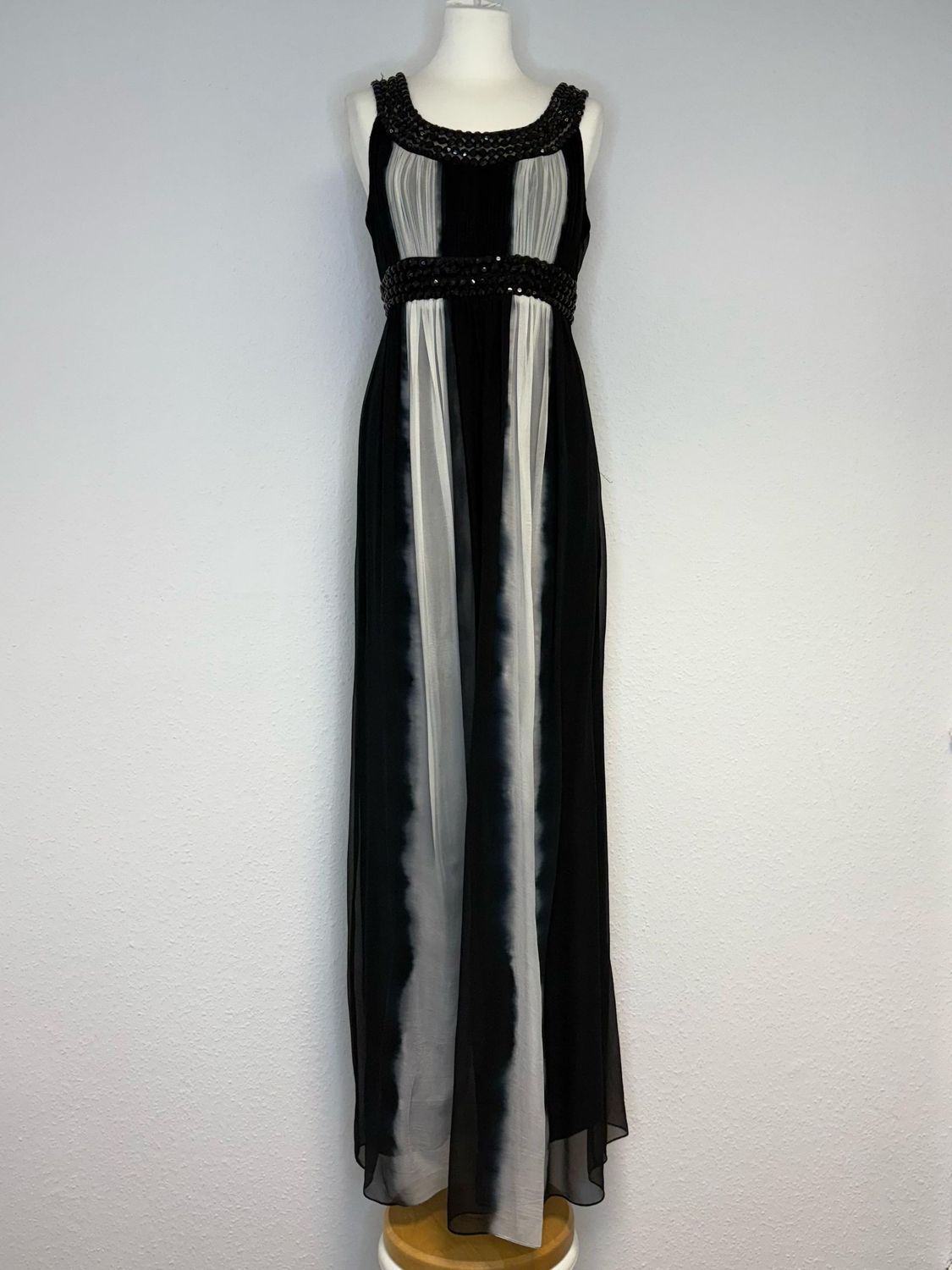 Kleid Schwarz