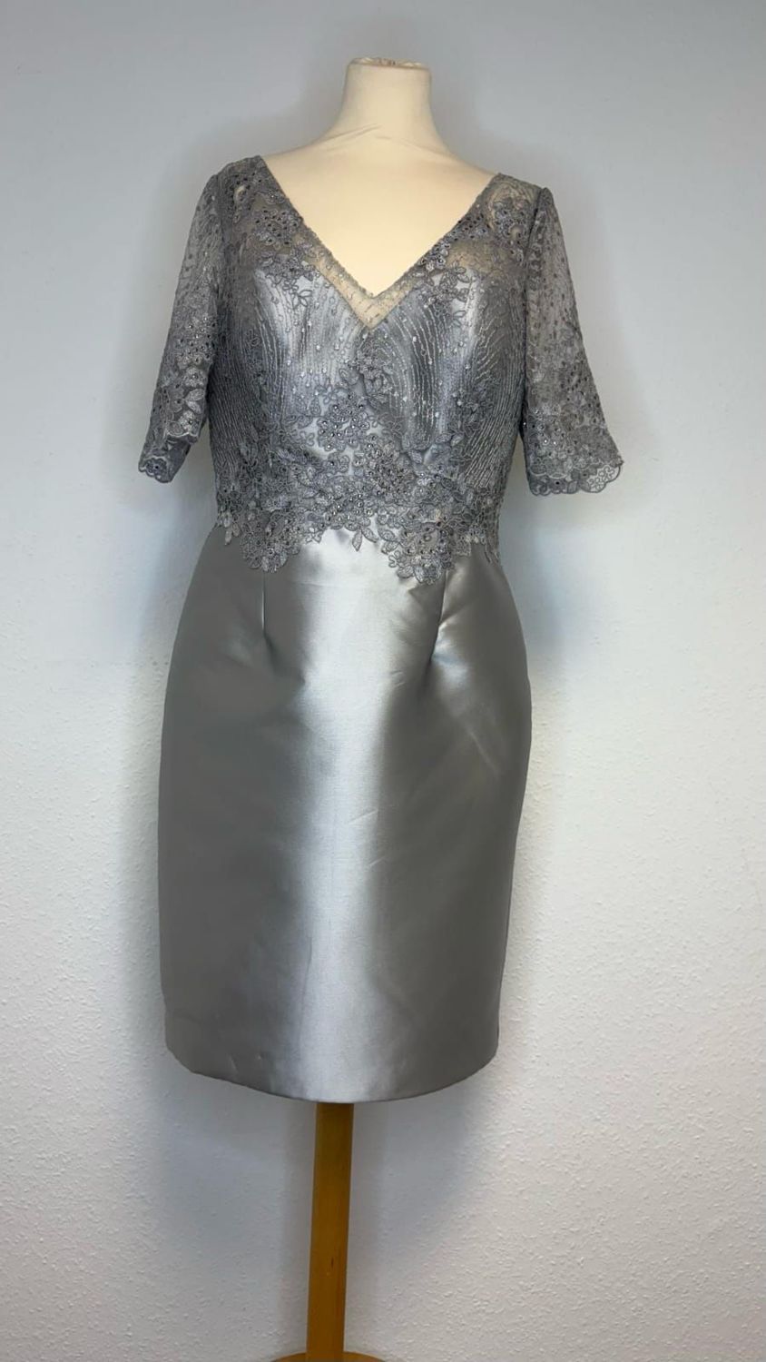 Kleid Grau