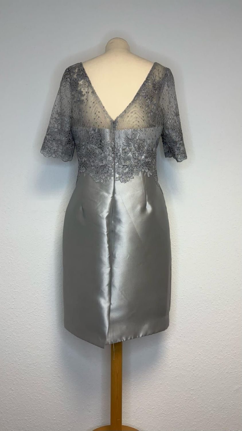 Kleid Grau