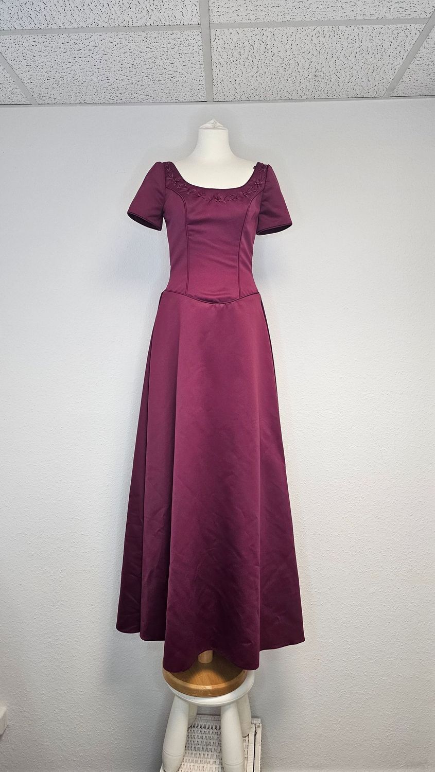 Kleid Rot