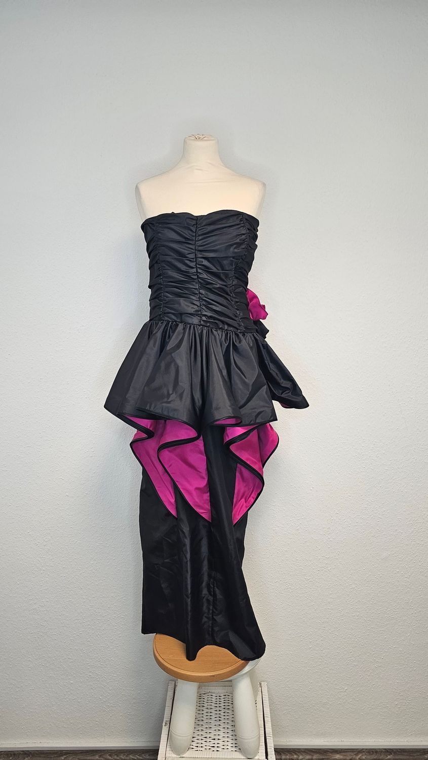 Kleid Schwarz