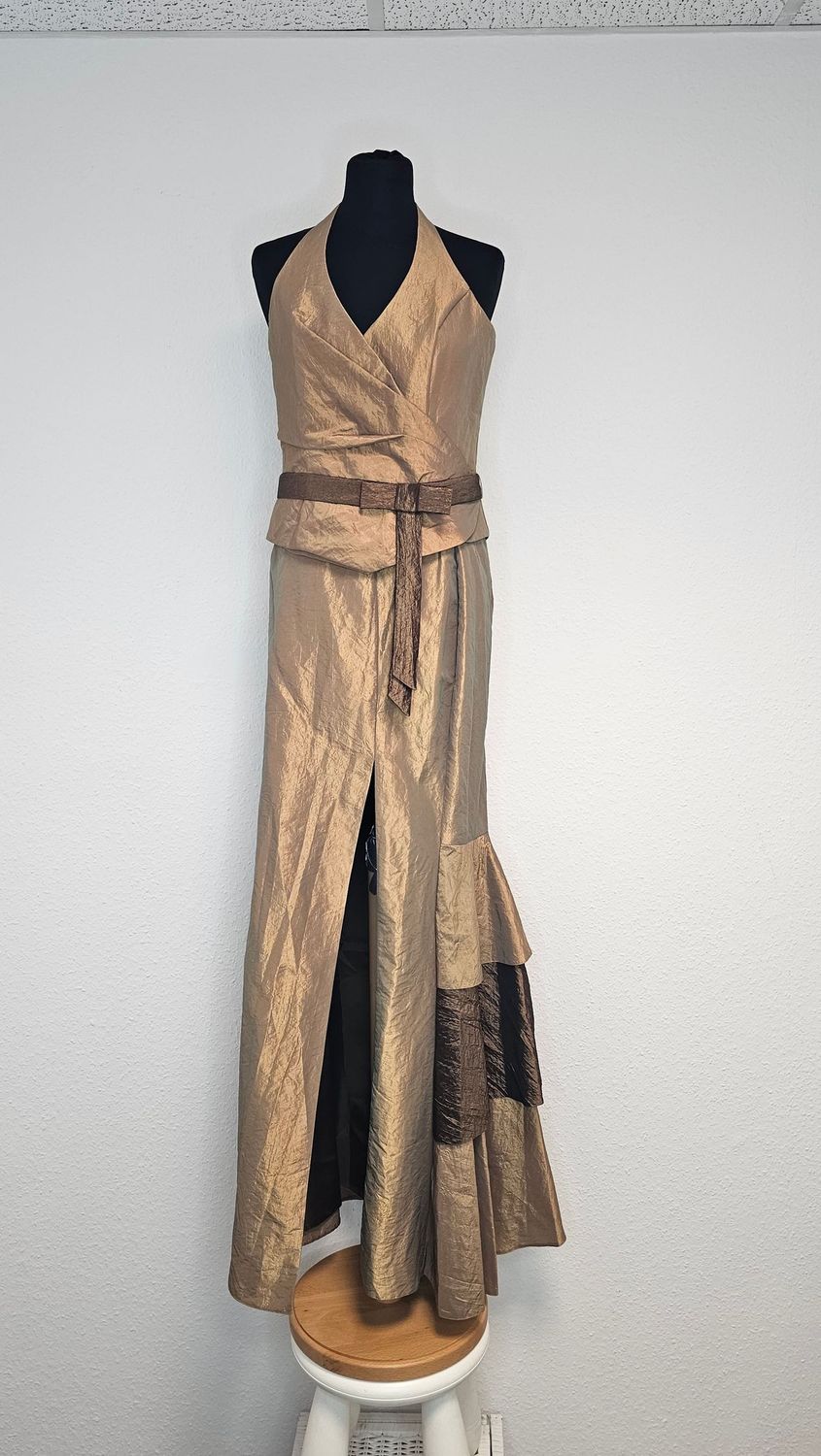 Kleid Gold