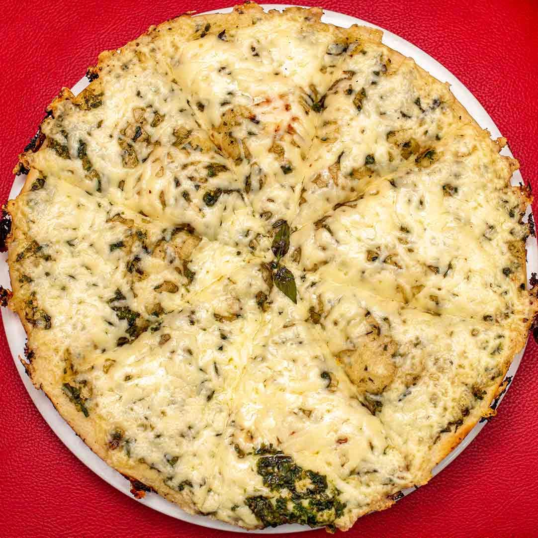 ​Pesto Pizza with Gouda Cheese (30 cm)