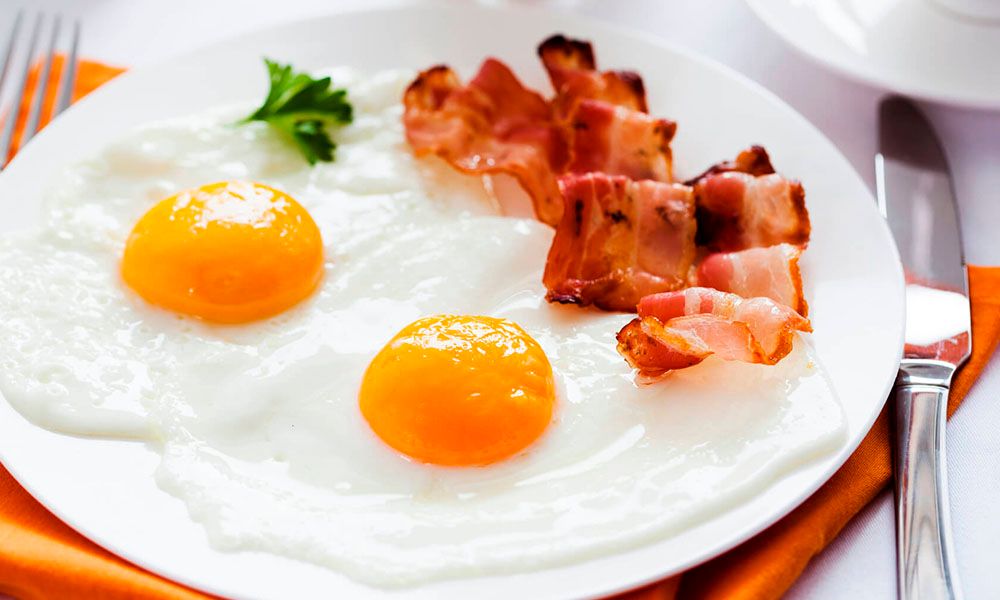 Fried Eggs with Bacon