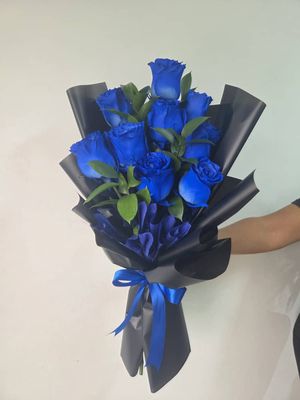 Arreglo de 9 Rosas Azules