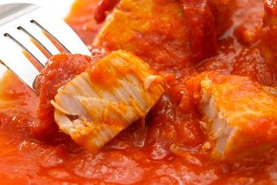 Fish cubes in Cuban sauce