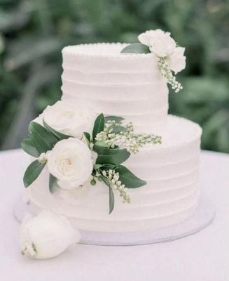 Cake de 2 niveles con Flores