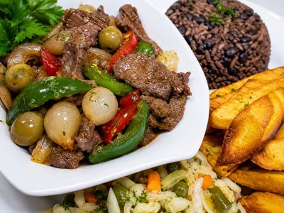 Lonjas de res en salsa del Chef
