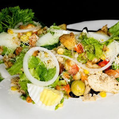 Ensalada de vegetales con Pollo