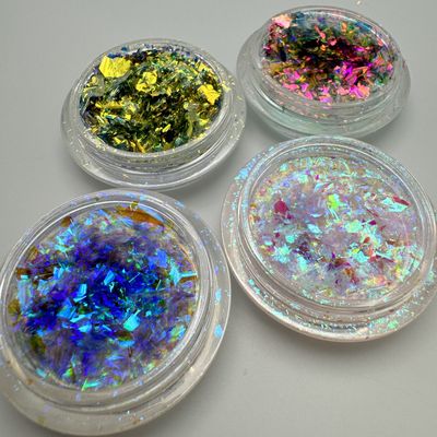 Holographic Moon flakes