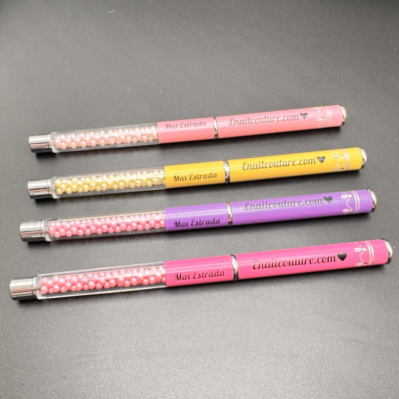 E nail Brushes