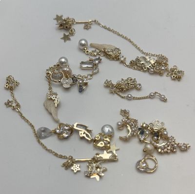 rich girl nail art charms