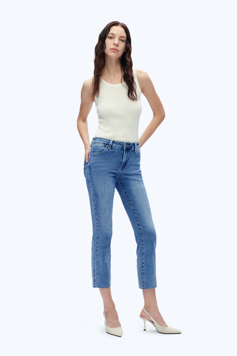 Mid Rise Straight Leg Raw Hem Crop Jeans | BAYEAS