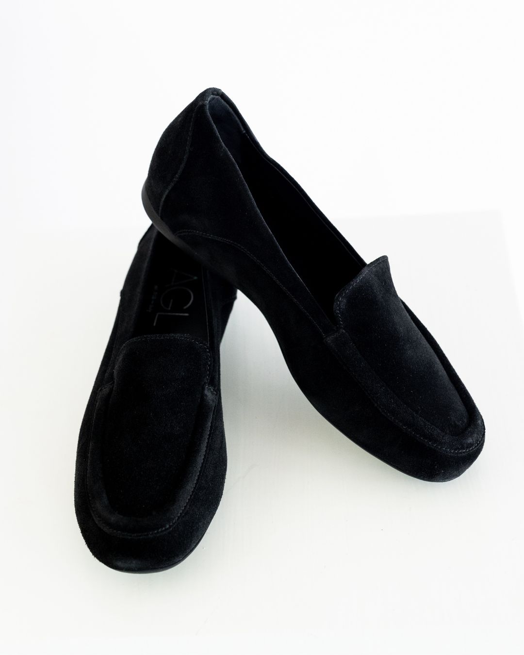 Ena Nero Loafer
