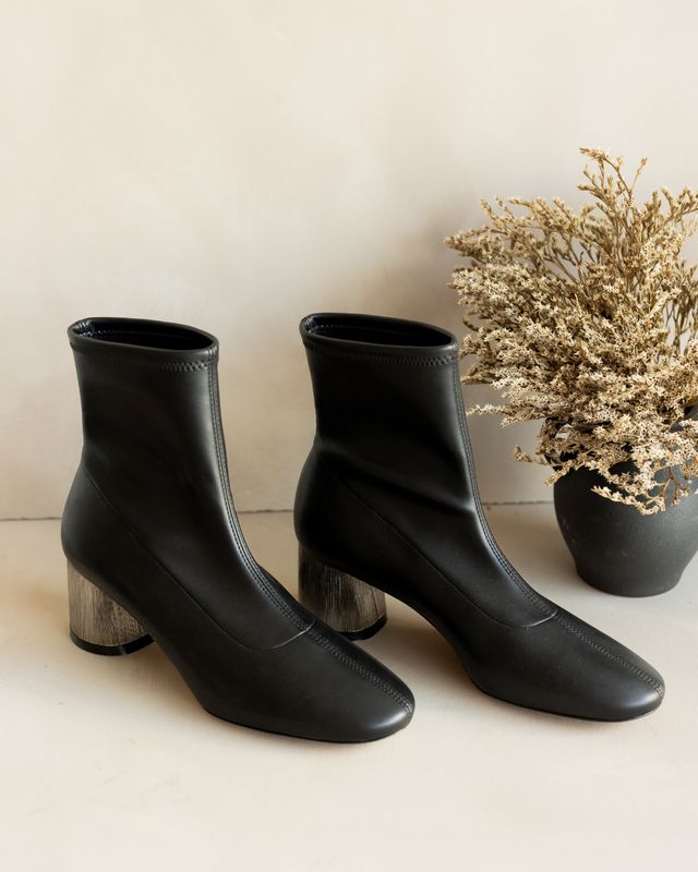 Cleo Nero Bootie Metallic Heel