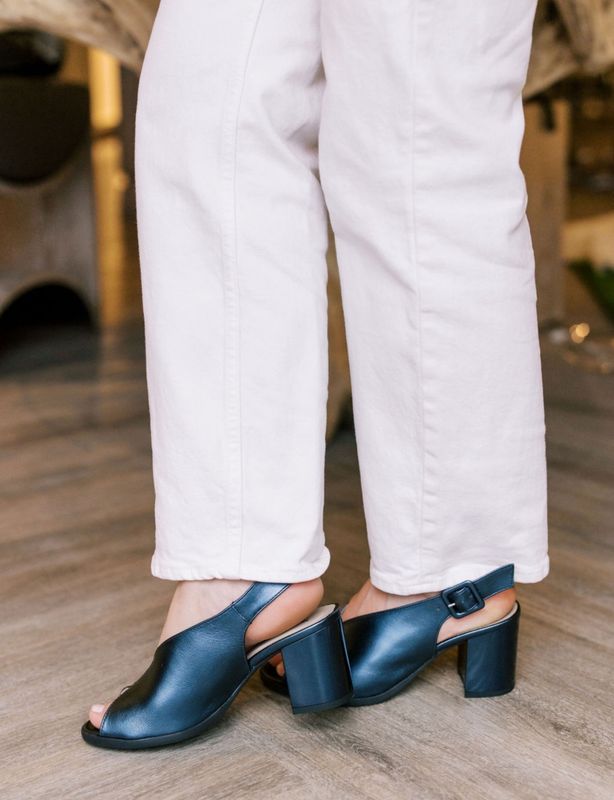 Oceano Metallic Navy Peep Toe Mule (513451)