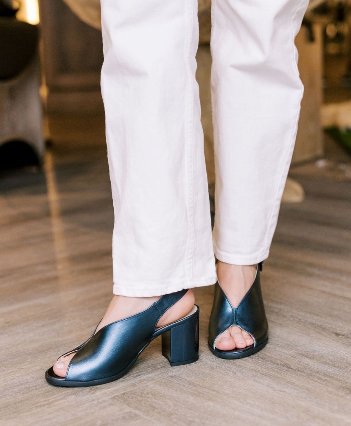 Oceano Metallic Navy Peep Toe Mule (513451)