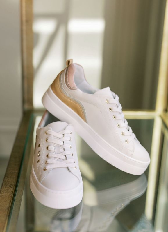 Velvet Sierra Sigaro/Pink Sneaker