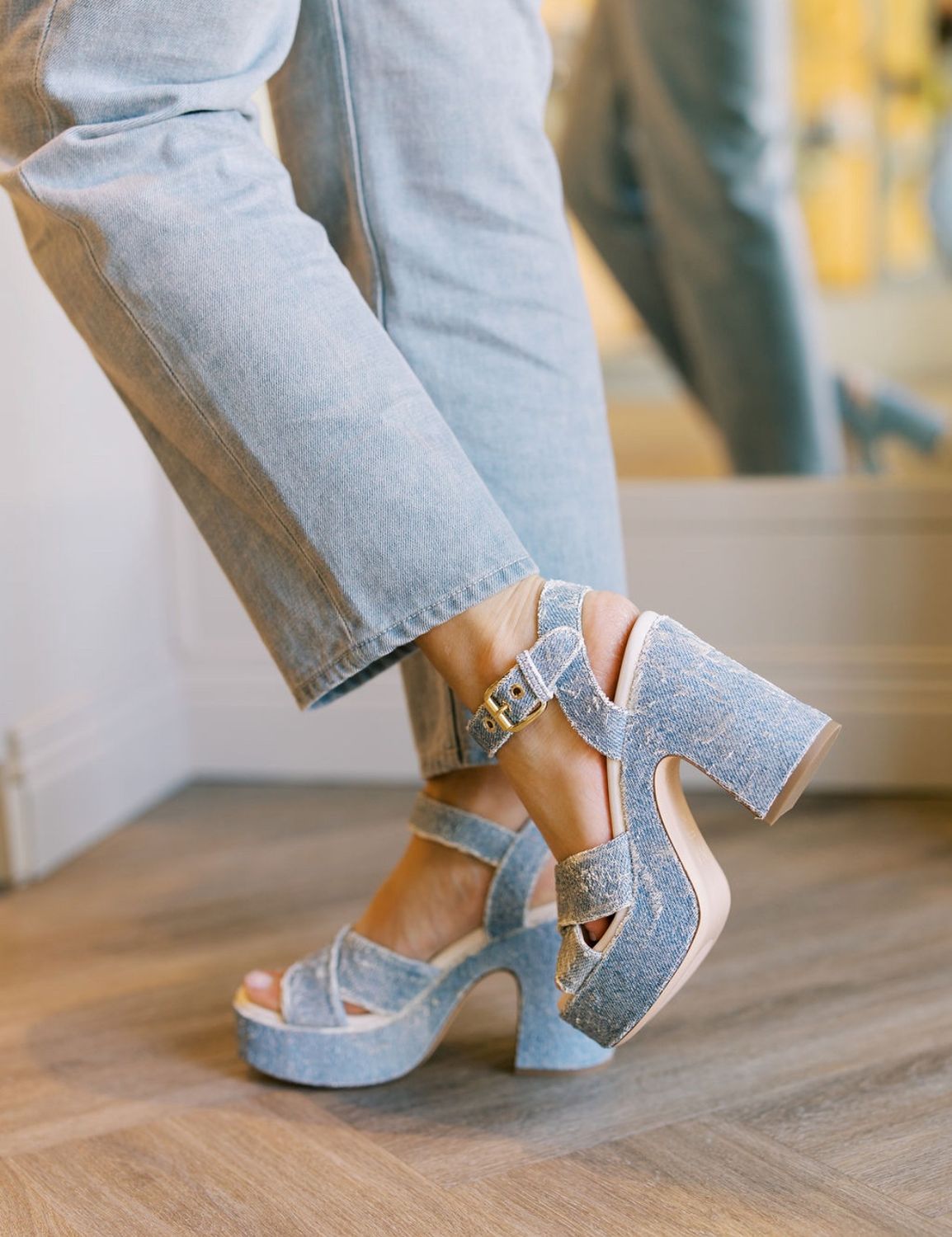 Platform TStrap Jean Heel