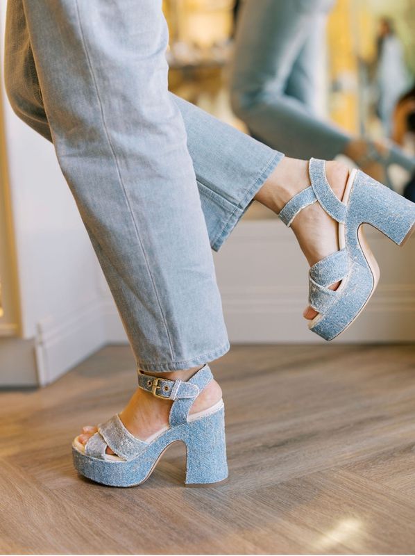 Platform TStrap Jean Heel