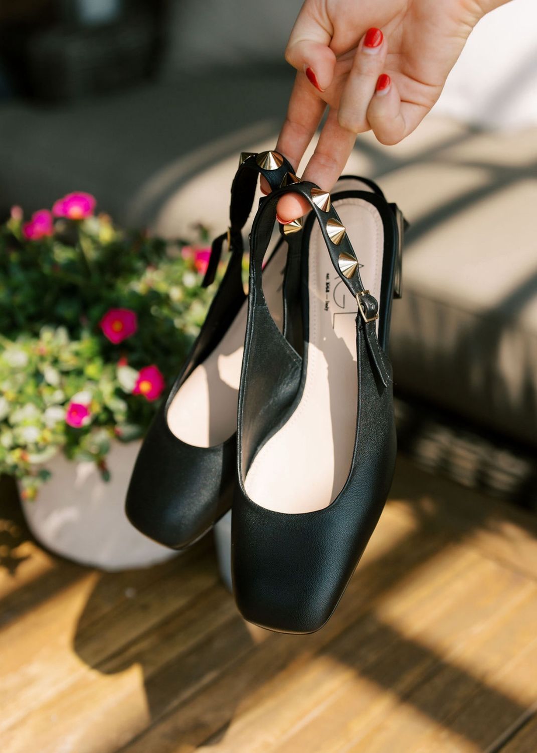 Spike Angie Nero Slingback Flat