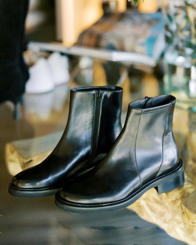 Art. K607T Natur Nero Ankle Black Bootie