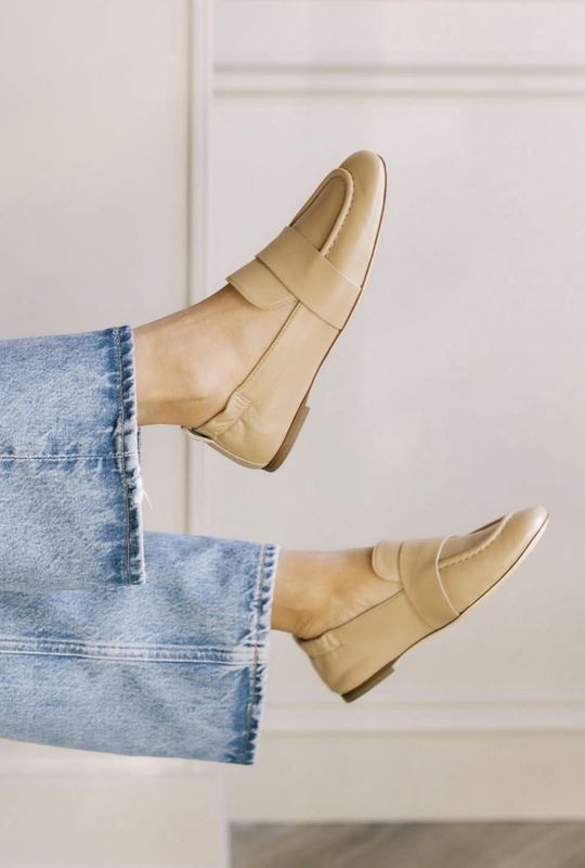 Avana Tan Leather Loafer