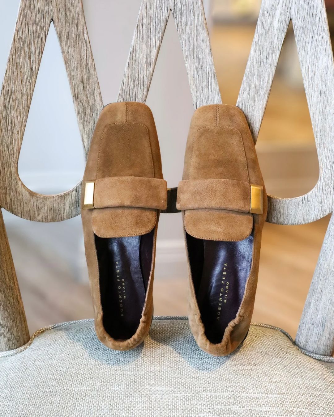 Alisa Camoscio Suede buckle loafer