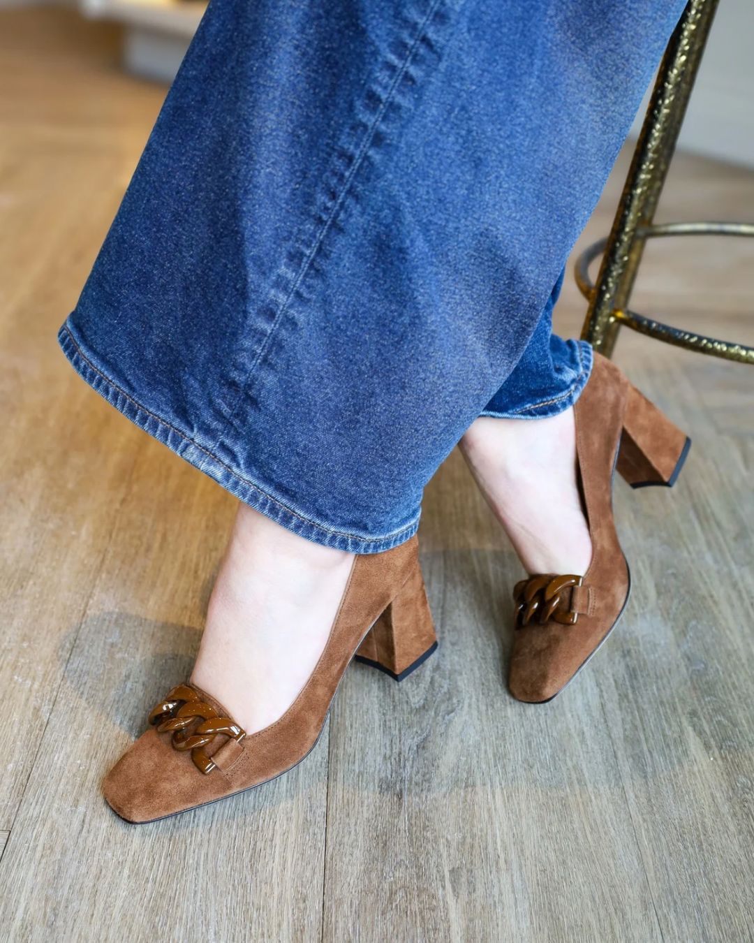 Brown Suede Chain High Pump H642