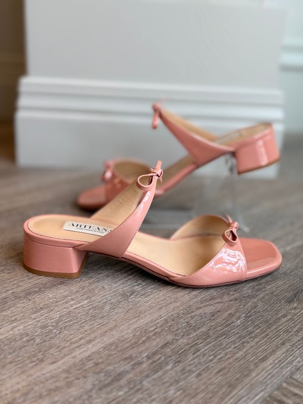 Woodrose Asti 35 Patent Low Heel