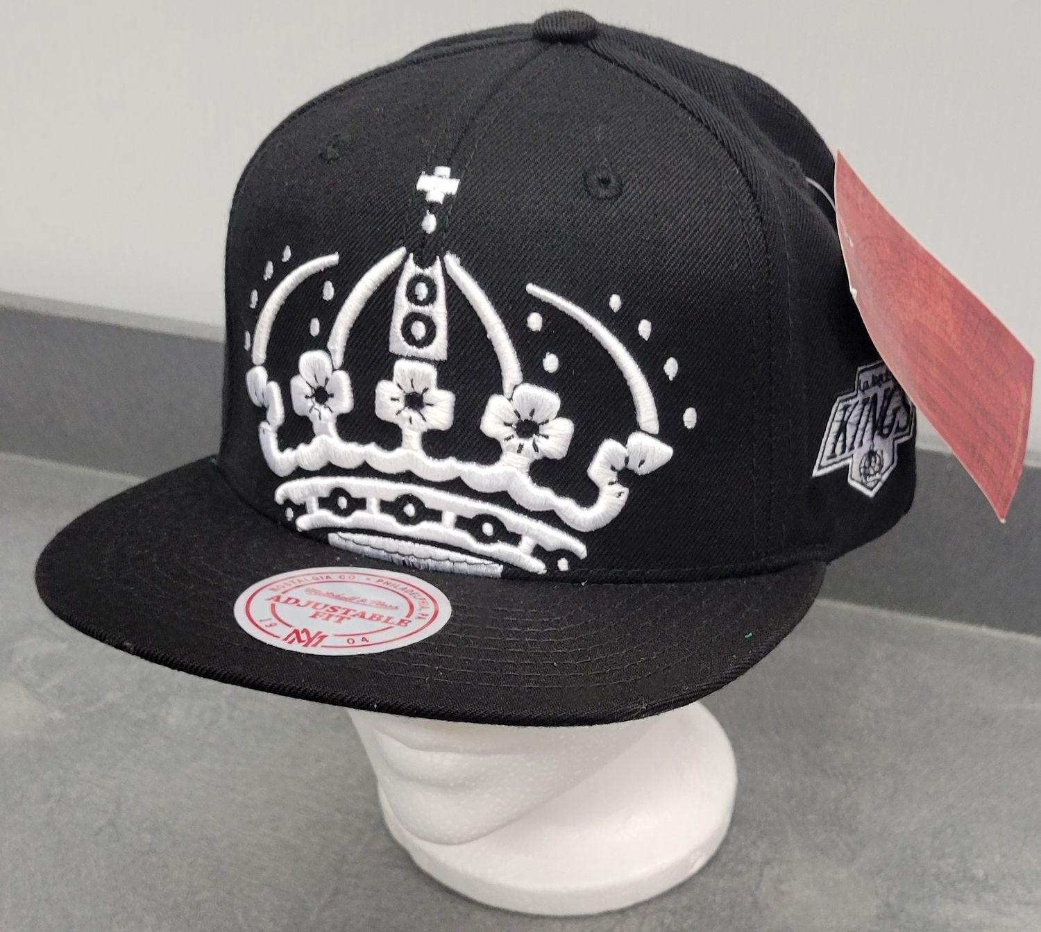 NHL Kings Neg Space Hat
