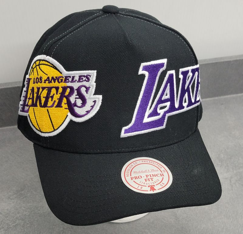 NBA Lakers Busted Pro Hat